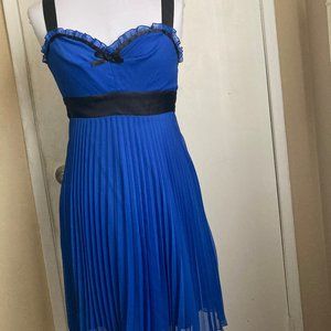CHARLOTTE  RUSSE-M- GORGEUS COLBALT PLEATED KNEE LENGTH DRESS.